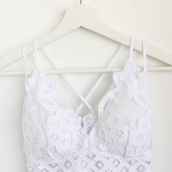 NWT Lace Ivory Bralette - Picture 3 of 3